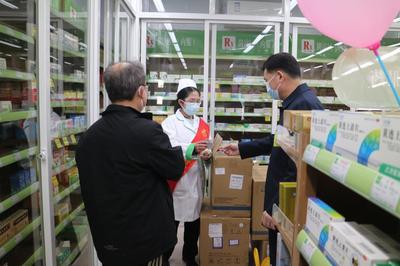 安全不放假 鹿寨縣市場監(jiān)管局開展春節(jié)前醫(yī)用口罩零售安全生產(chǎn)大檢查